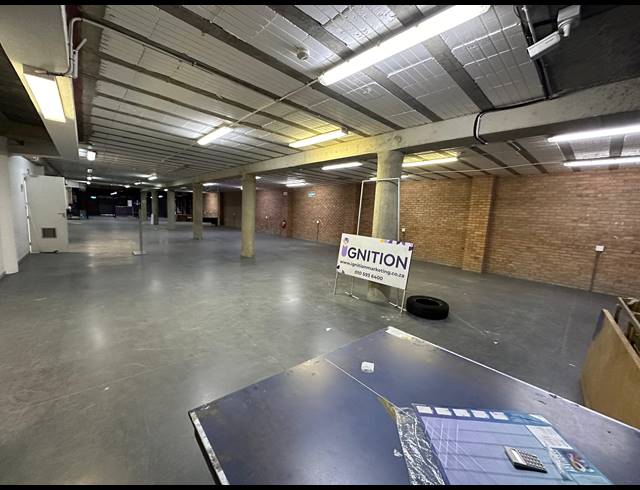 2,221M² WAREHOUSE TO LET IN NORTH RIDING